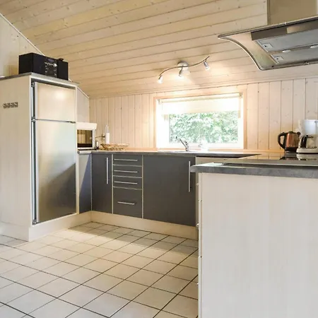 Дом отдыха Four-bedroom In