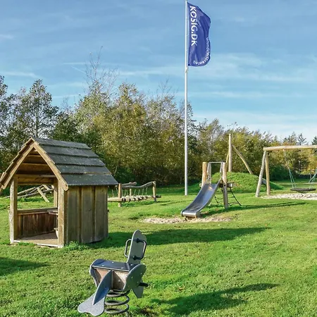 Four-bedroom In Дом отдыха Хеммет