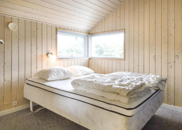 Vakantiehuis Four-bedroom In *