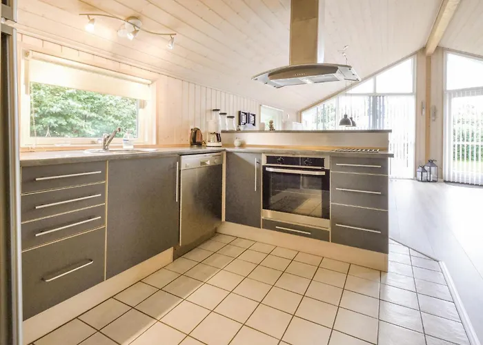 Four-bedroom In Vakantiehuis *