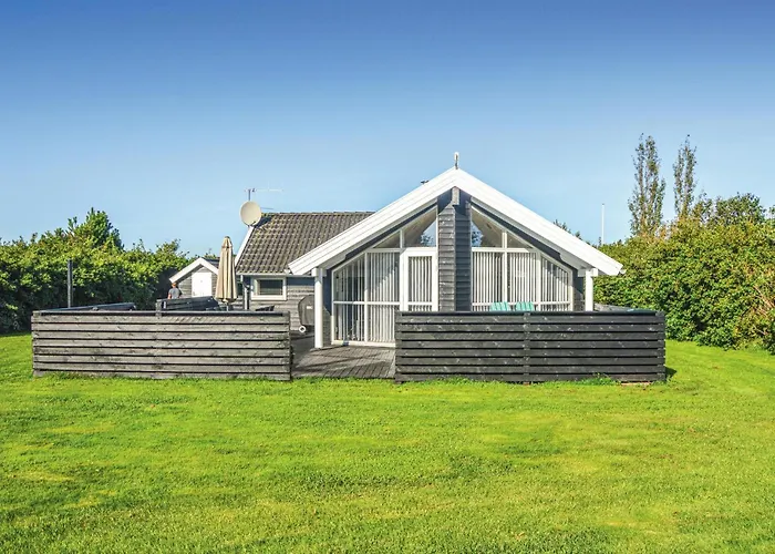 Four-bedroom In Vakantiehuis *